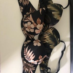 2 PINK Victoria’s Secret Bras